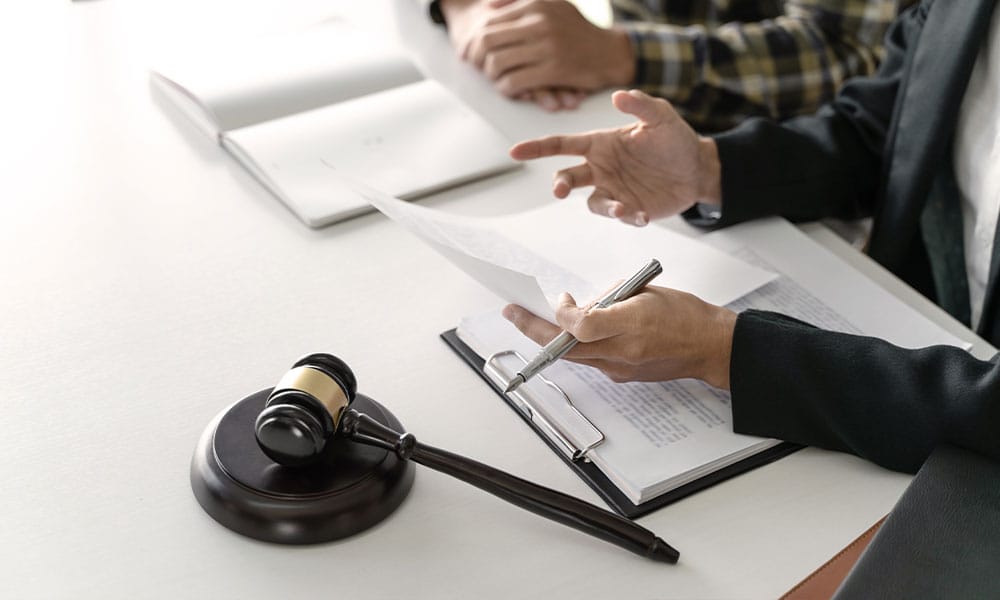 client meeting with his divorce attorney in San Antonio, TX