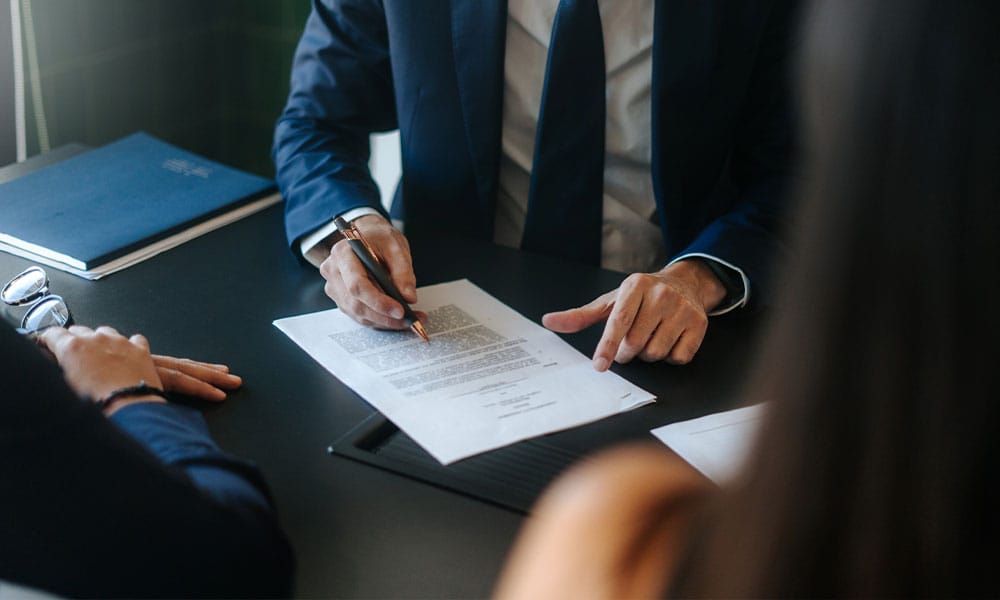 couple meeting with a dwi lawyer in San Antonio, TX